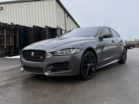 Used 2017 Jaguar XE R-Sport image 1