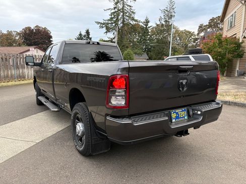 Used 2024 RAM 3500 Big Horn w/ Sport Appearance Package image 4