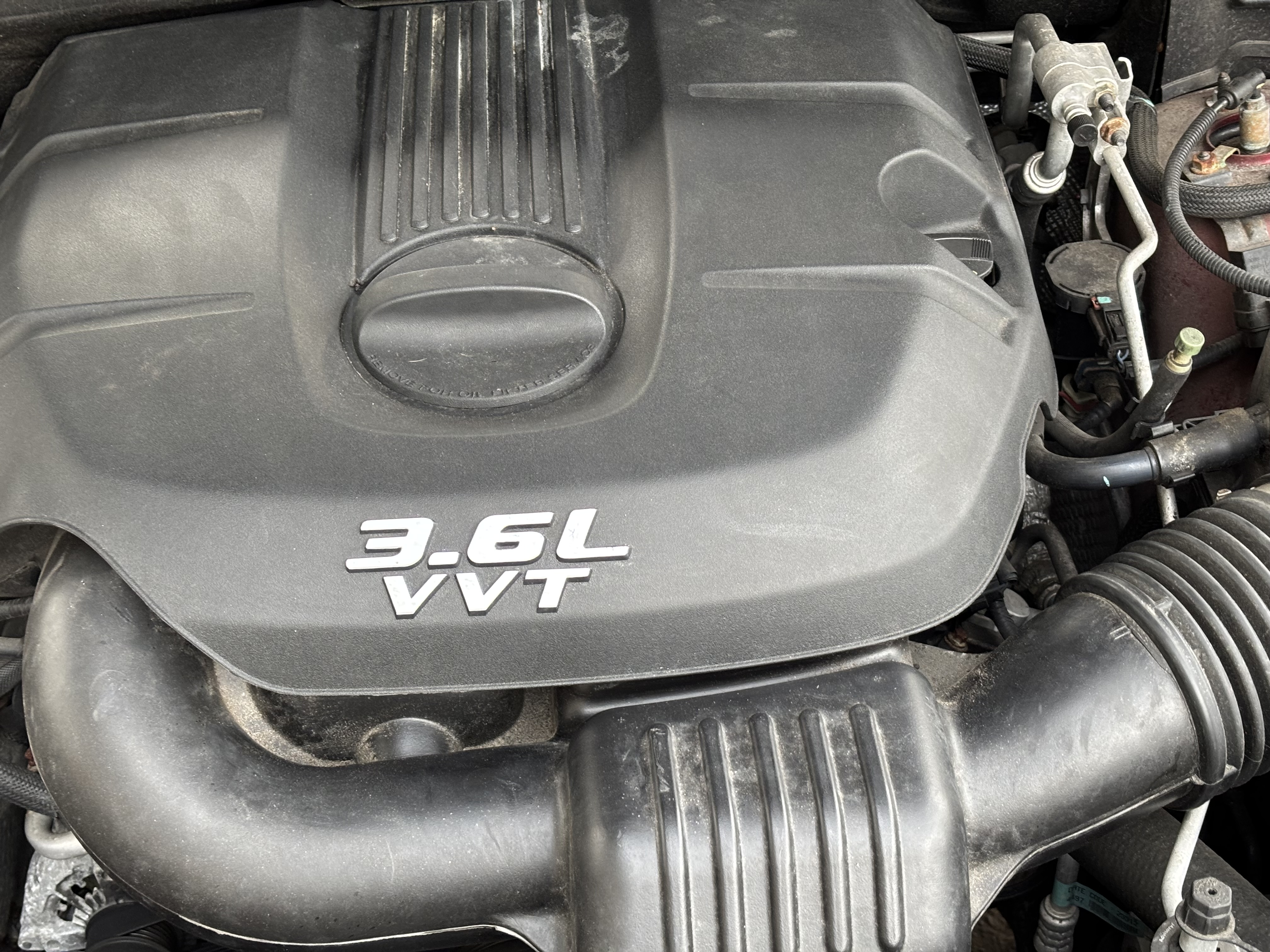 Used 2013 Jeep Grand Cherokee Overland AWD/4WD image 5