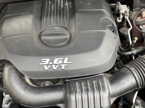 Used 2013 Jeep Grand Cherokee Overland image 5