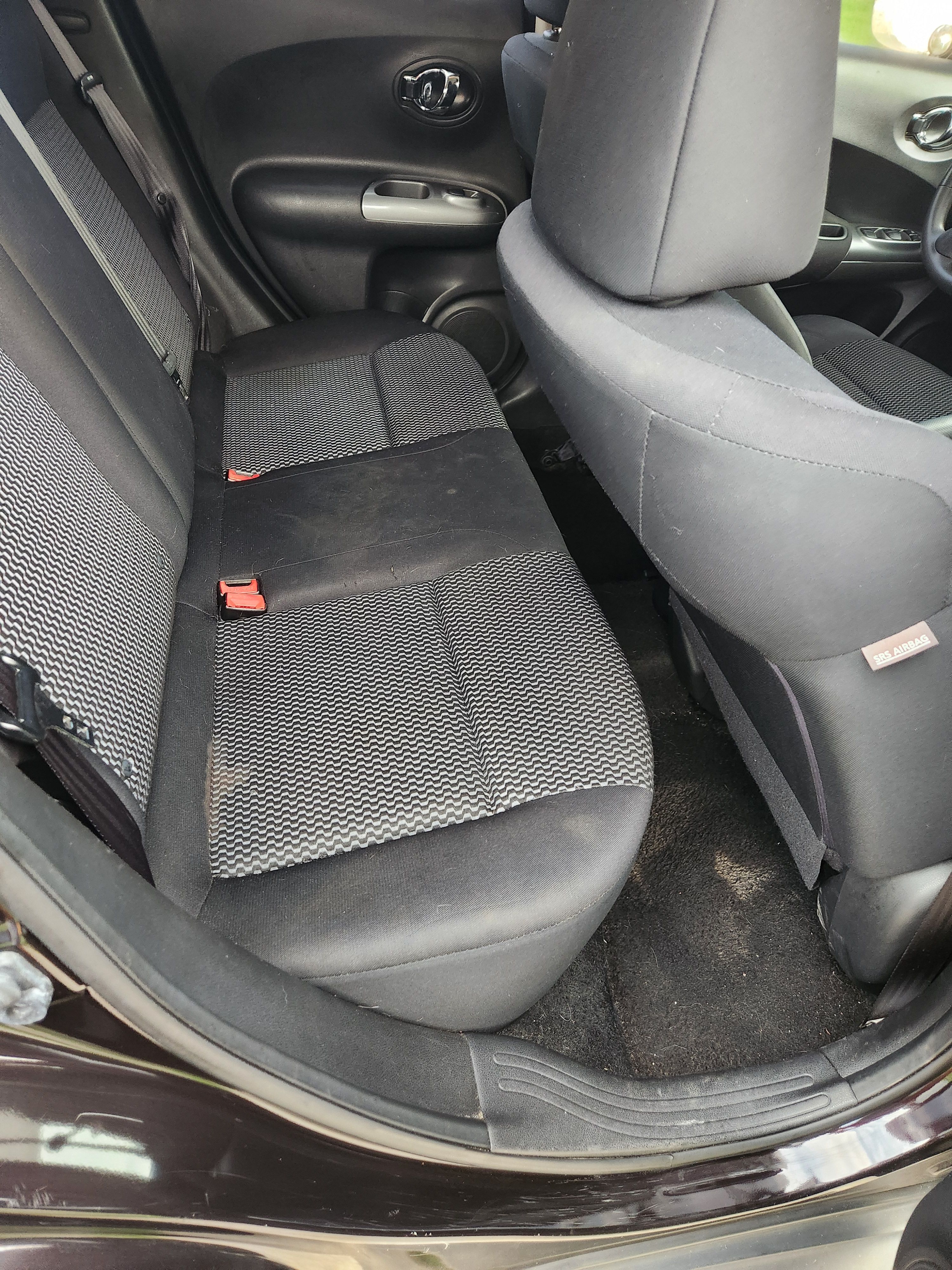 Used 2015 Nissan Juke S FWD image 16