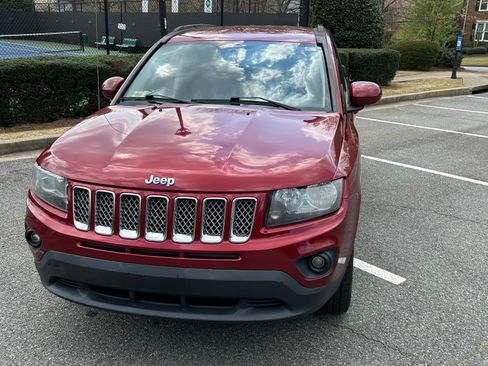 Used 2014 Jeep Compass Latitude AWD/4WD image 12