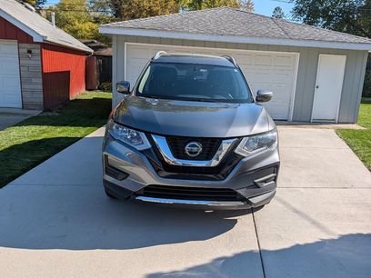 Used 2018 Nissan Rogue SV