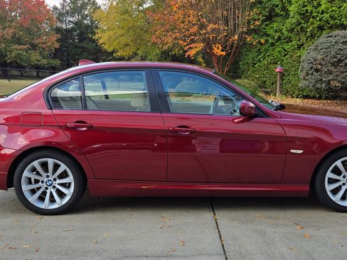 Used 2011 BMW 328i Sedan image 1