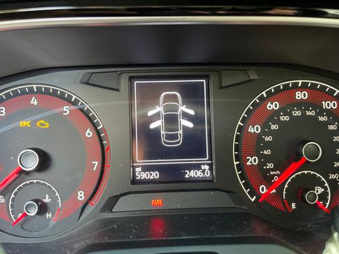 Used 2019 Volkswagen Jetta GLI image 4