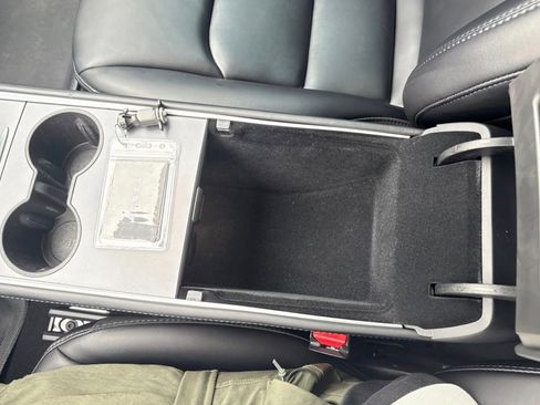 Used 2023 Tesla Model 3 Standard Range image 17