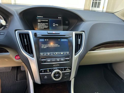 Used 2018 Acura TLX w/ Technology Package image 4