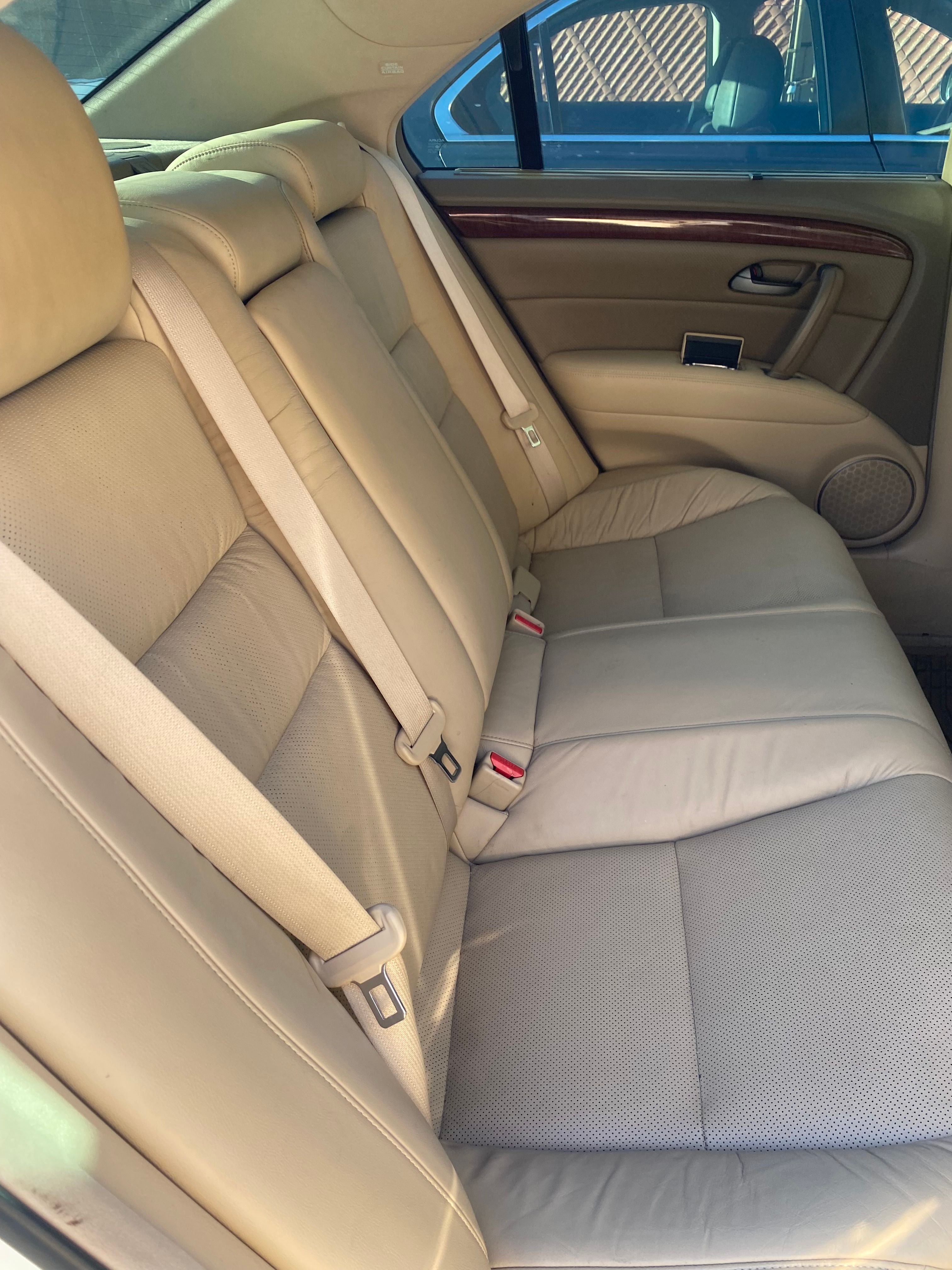 Used 2005 Acura RL AWD/4WD image 1