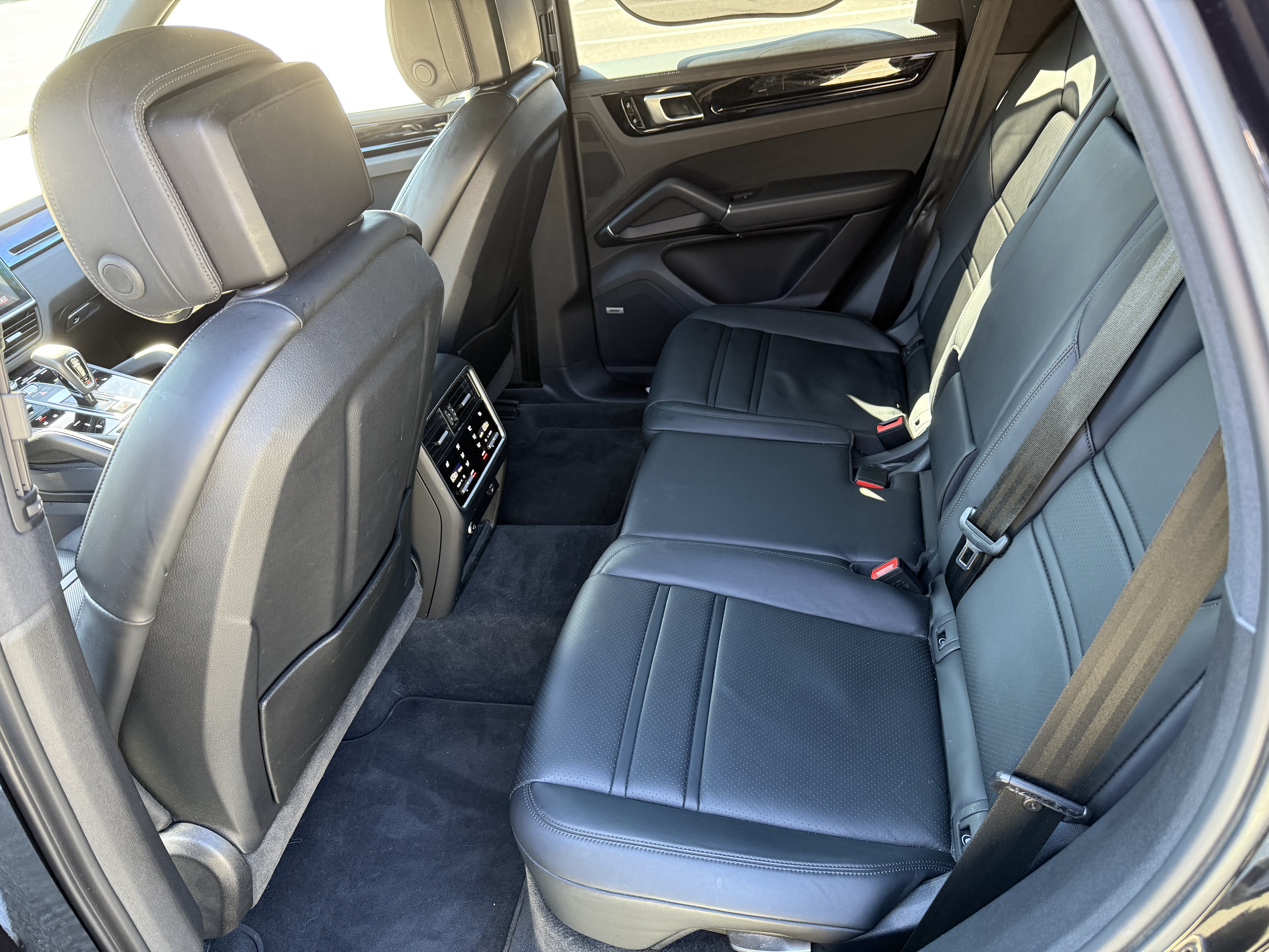 Used 2019 Porsche Cayenne S AWD/4WD image 24