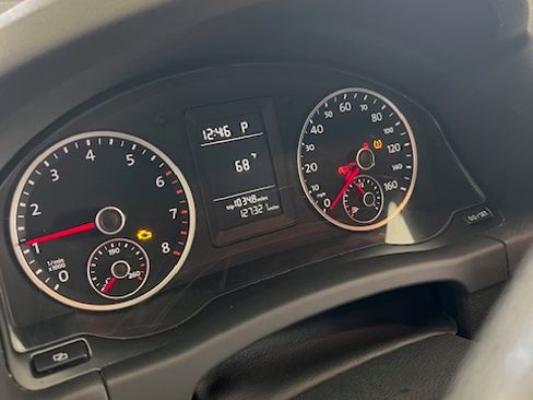 Used 2010 Volkswagen Tiguan Wolfsburg Edition AWD/4WD image 12