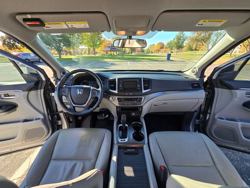 Used 2017 Honda Ridgeline RTL image 4