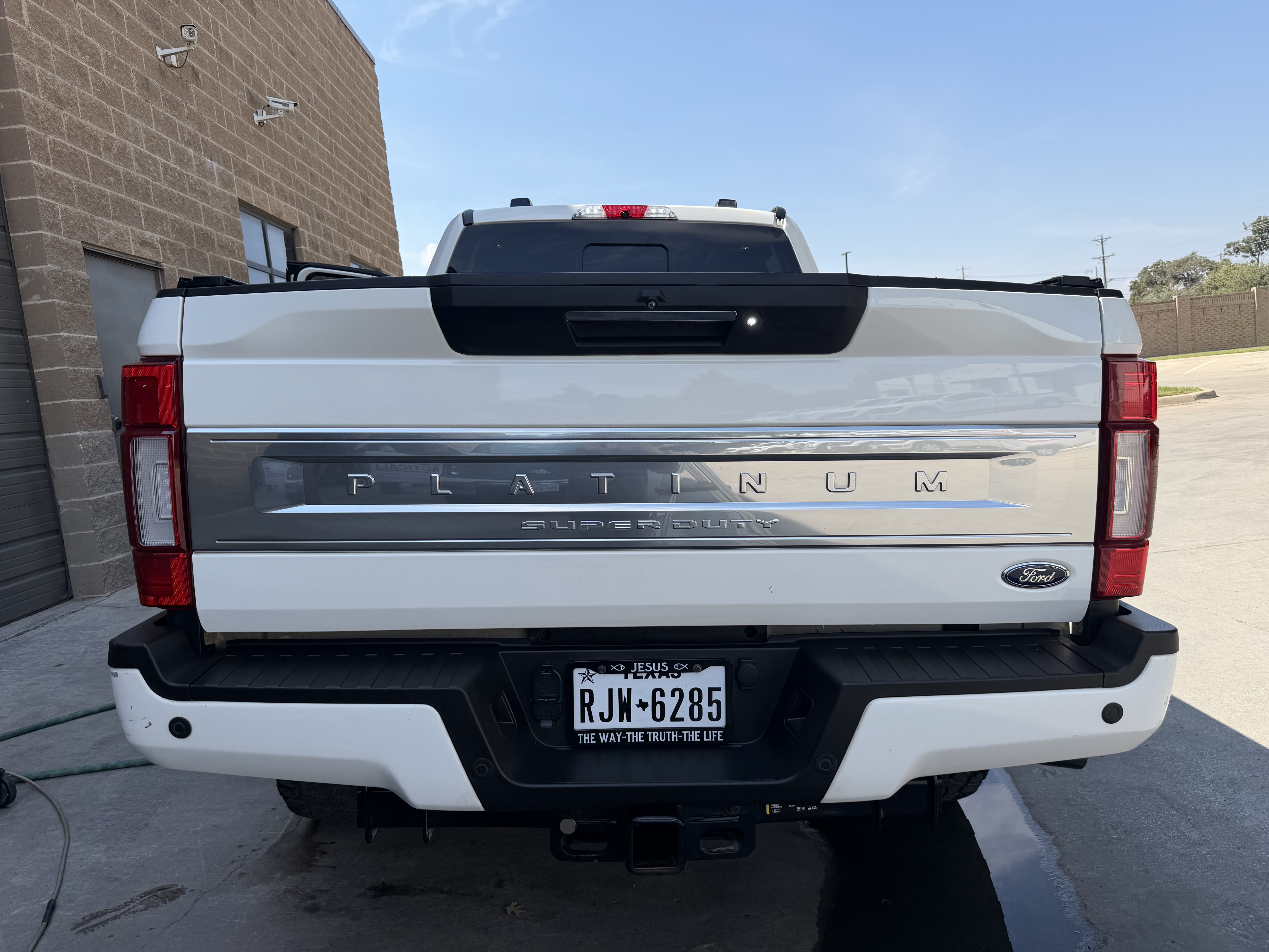 Used 2022 Ford F350 Platinum w/ FX4 Off-Road Package AWD/4WD image 6