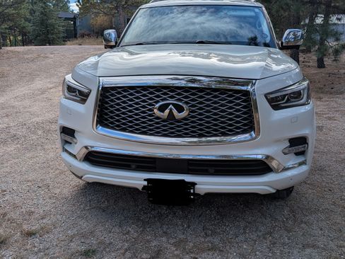 Used 2018 INFINITI QX80 4WD w/ Deluxe Technology Package image 4