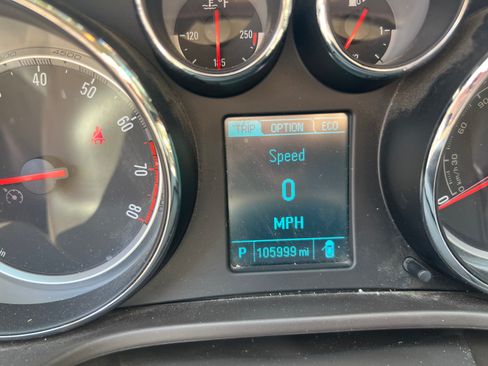 Used 2013 Buick Regal Premium FWD image 1