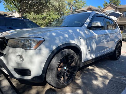 Used 2016 BMW X3 xDrive28i image 2