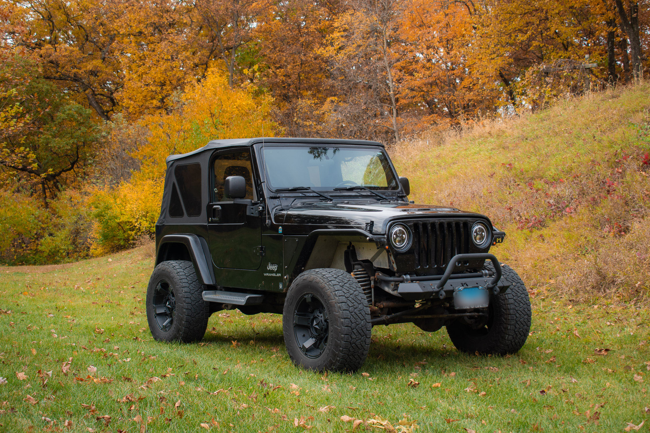 Used 2004 Jeep Wrangler SE w/ Ecco Tire & Wheel Group AWD/4WD image 1