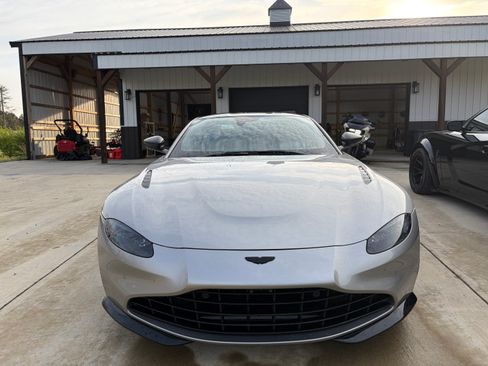 Used 2022 Aston Martin V8 Vantage Coupe image 6