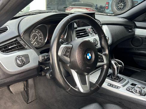 Used 2014 BMW Z4 sDrive28i image 16