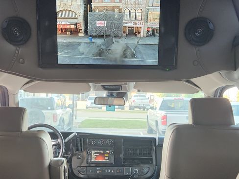Used 2019 GMC Savana 2500 w/ Enhanced Convenience Package RWD image 29