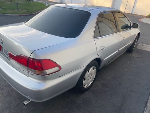 Used 2002 Honda Accord LX image 10