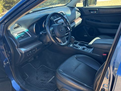Used 2019 Subaru Outback 2.5i Limited AWD/4WD image 11
