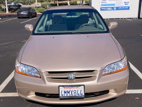 Used 2000 Honda Accord LX image 19