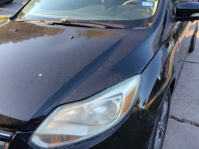 Used 2014 Ford Focus SE w/ SE Sport Package