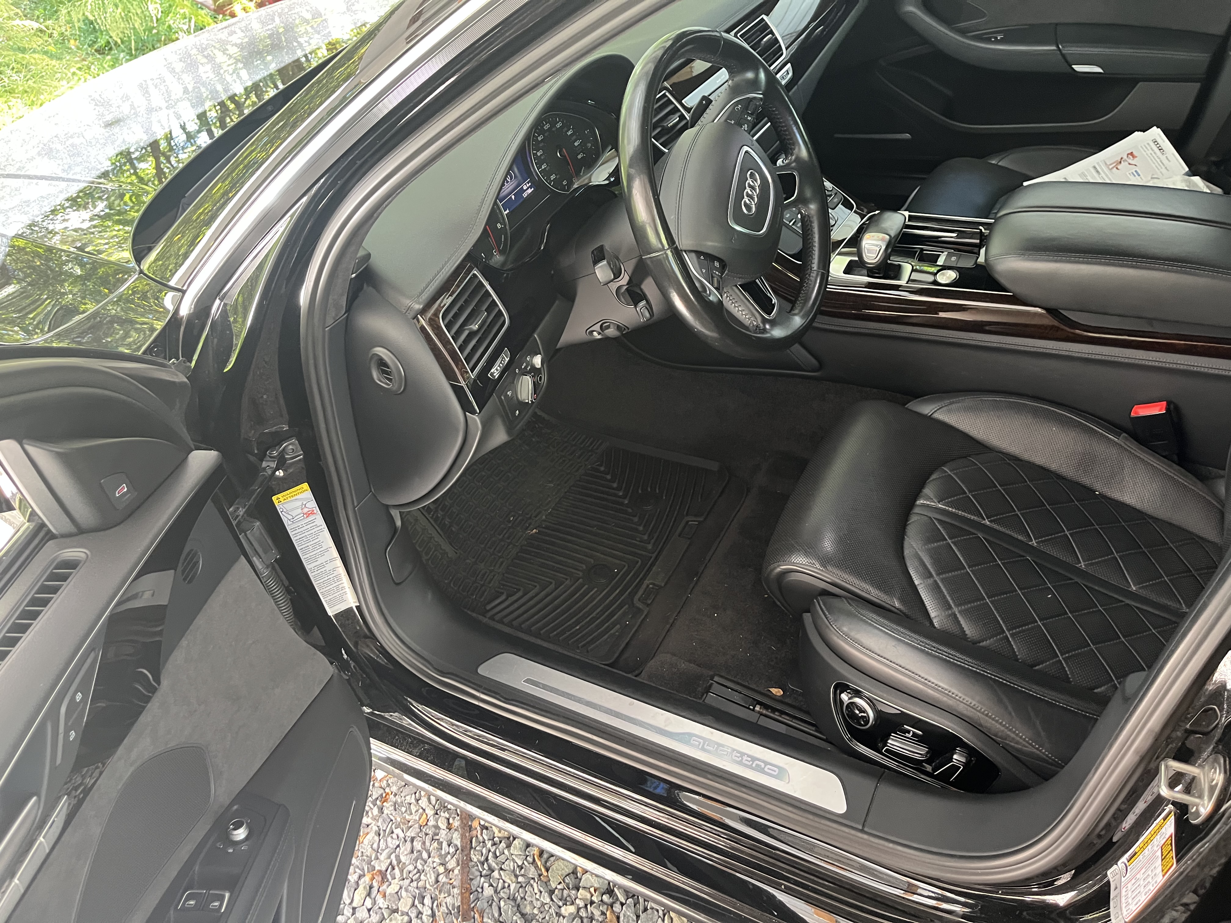 Used 2017 Audi A8 L 4.0T w/ Rear Seat Comfort Package AWD/4WD image 4