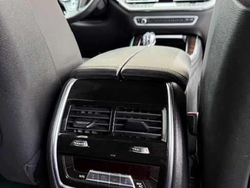 Used 2021 BMW X5 xDrive45e w/ Executive Package image 11