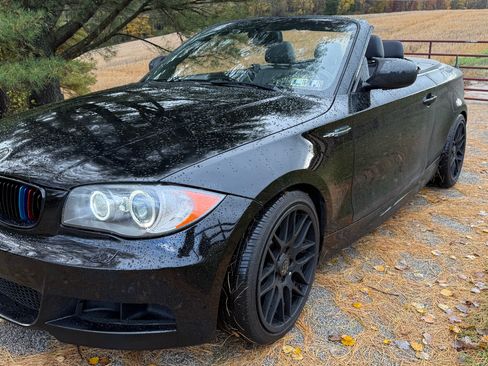 Used 2011 BMW 135i Convertible image 1