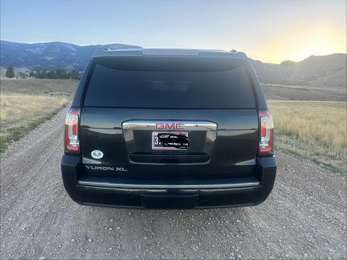 Used 2020 GMC Yukon XL Denali w/ Open Road Package image 4