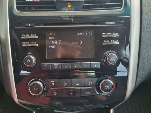 Used 2015 Nissan Altima 2.5 S w/ Power Driver Seat Package FWD image 6