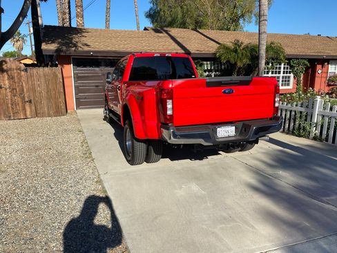 Used 2021 Ford F350 XLT image 8