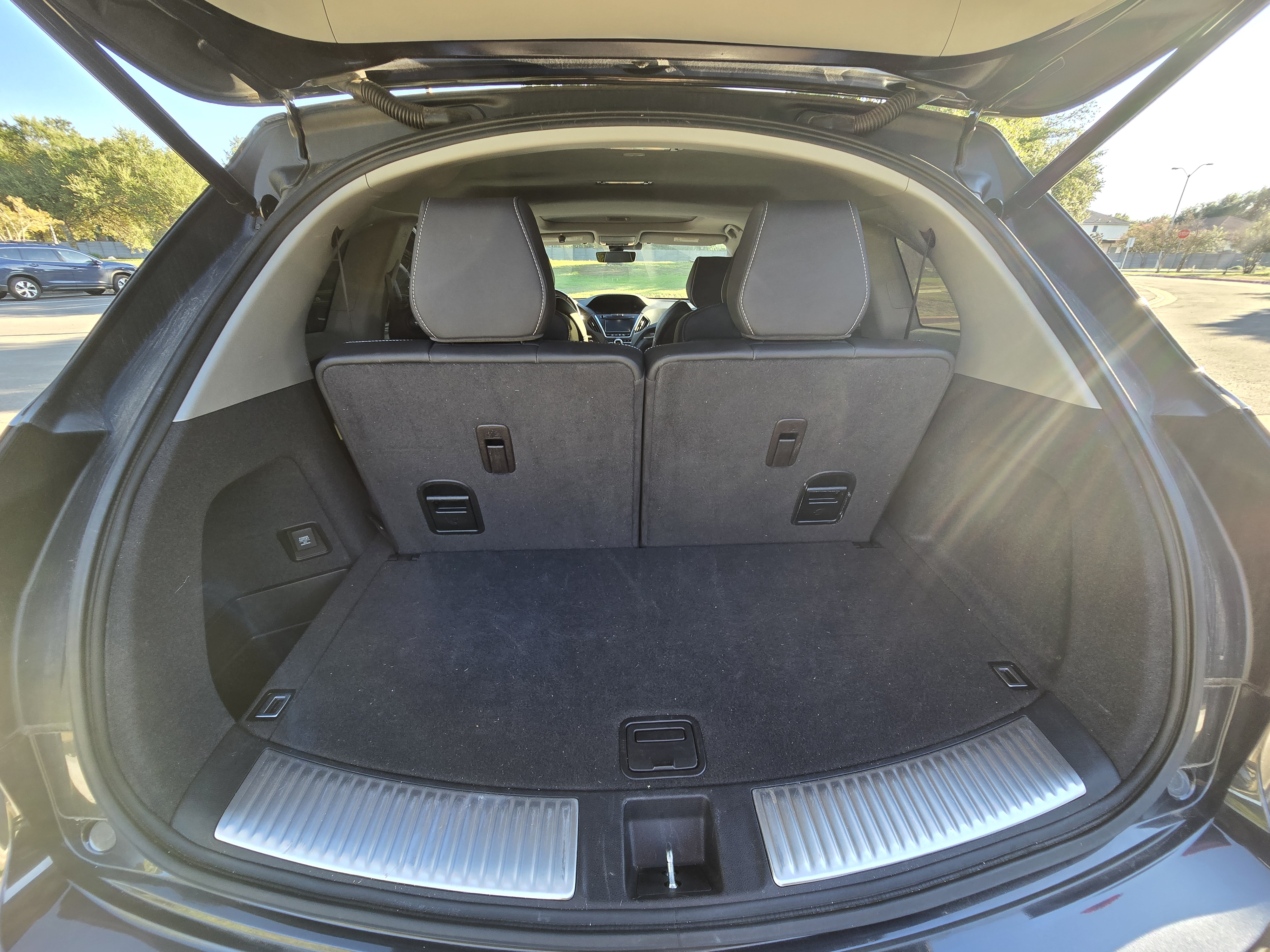 Used 2019 Acura MDX w/ Advance Package AWD/4WD image 10