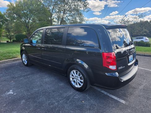 Used 2012 Dodge Grand Caravan R/T w/ Driver Convenience Group image 10