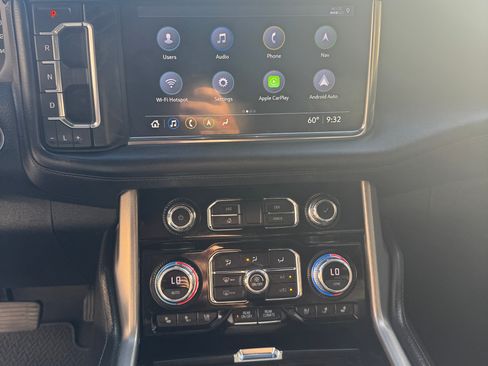 Used 2021 GMC Yukon Denali image 5