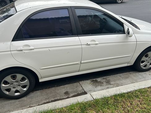 Used 2006 Kia Spectra EX image 4