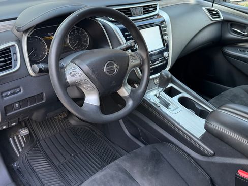 Used 2018 Nissan Murano S AWD/4WD image 13