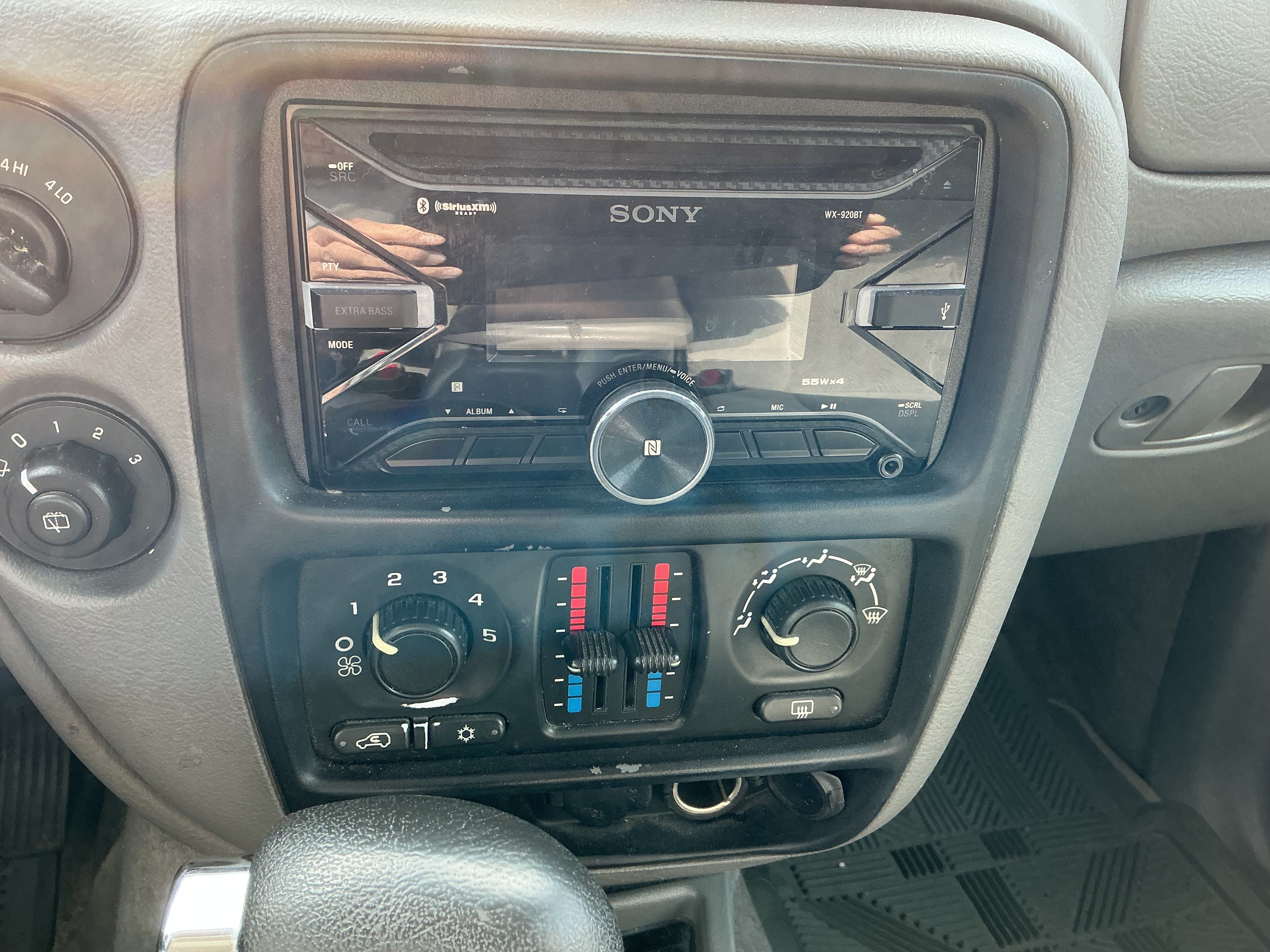Used 2005 Chevrolet TrailBlazer LS w/ LS Preferred Equipment Group AWD/4WD image 8
