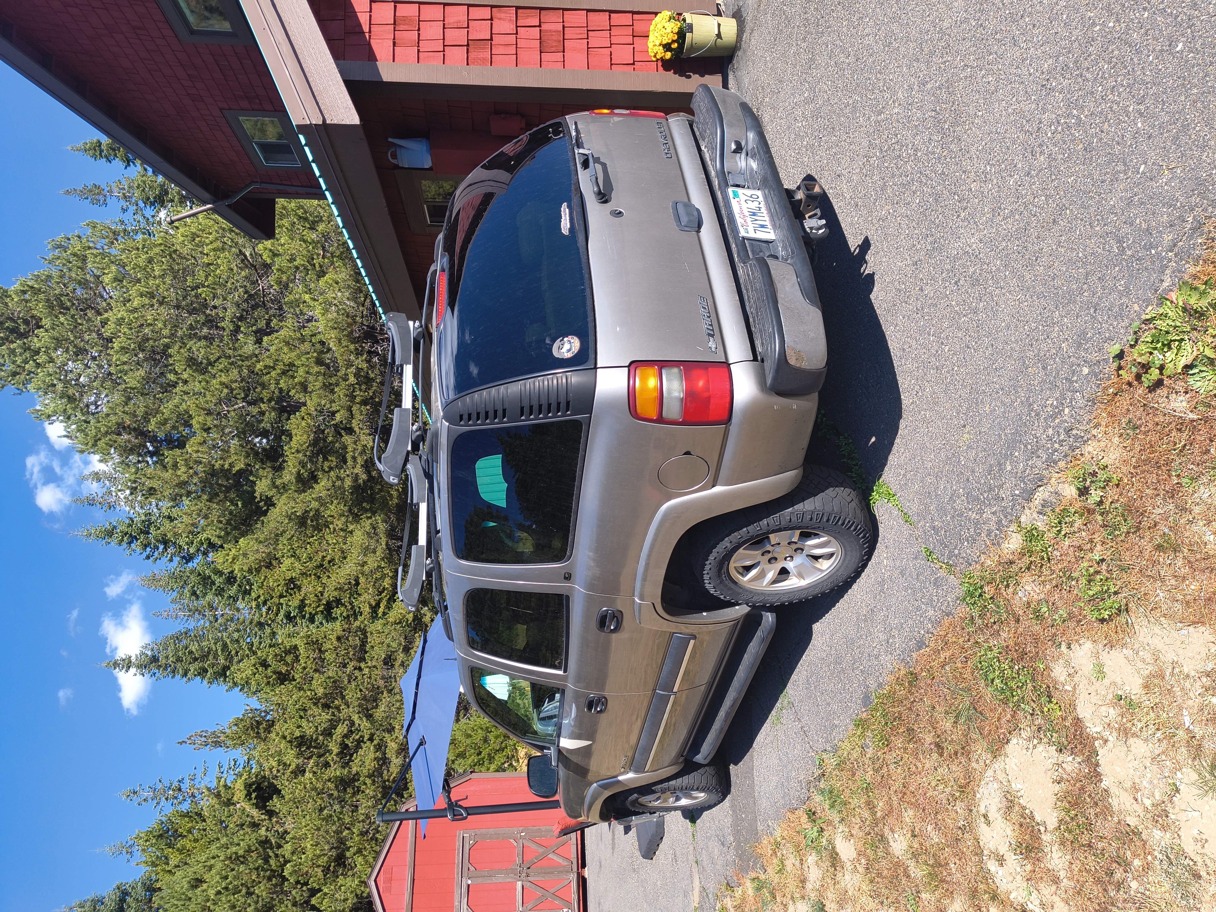 Used 2002 Chevrolet Tahoe LS AWD/4WD image 2