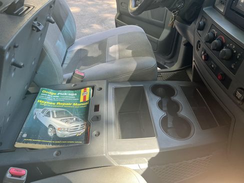 Used 2006 Dodge Ram 2500 Truck SLT image 11