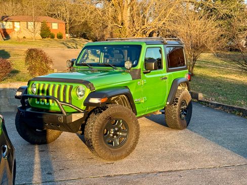 Used 2018 Jeep Wrangler Sport image 13