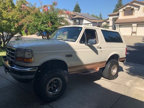 Used 1995 Ford Bronco Sport Utility 2D image 5