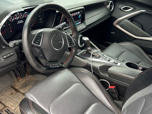 Used 2017 Chevrolet Camaro LT image 9