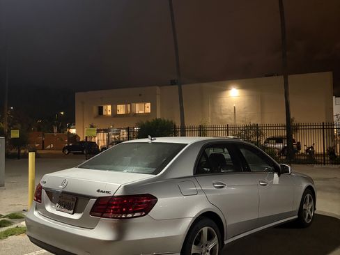 Used 2014 Mercedes-Benz E 350 4MATIC Sedan image 5