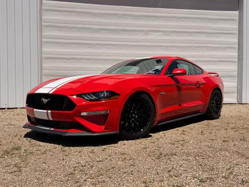Used 2020 Ford Mustang GT Premium w/ GT Performance Package RWD image 2