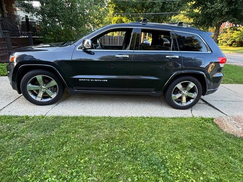 Used 2015 Jeep Grand Cherokee Overland AWD/4WD image 14