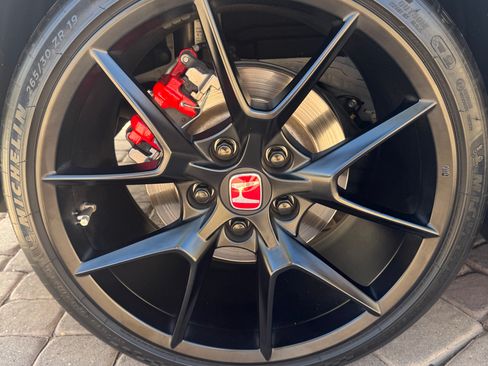 Used 2023 Honda Civic Type R image 15