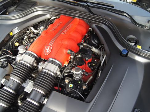 Used 2013 Ferrari California image 15