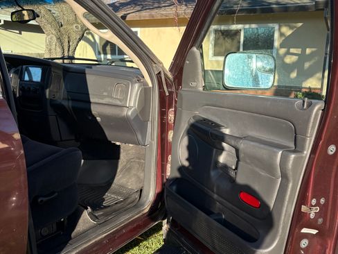 Used 2005 Dodge Ram 2500 Truck SLT w/ Quad Cab Big Horn Value Group image 12